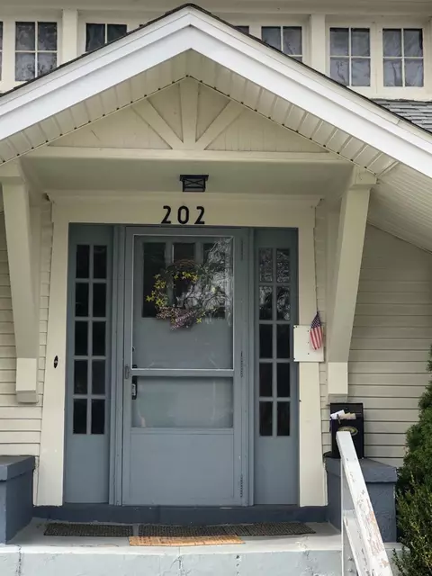 202 Covington Ave, Springfield, KY 40069 photo 5