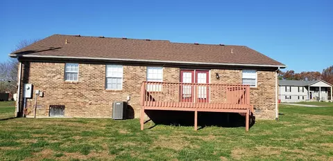 327 Pinnacle Vw, Berea, KY 40403 photo 2
