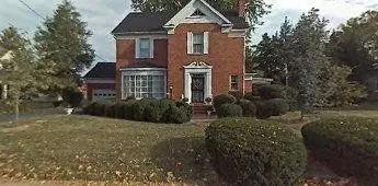 214 W Maple Ave, Lancaster, KY 40444 photo 1
