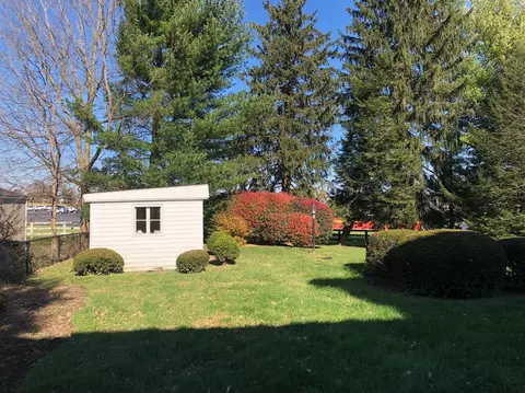 214 W Maple Ave, Lancaster, KY 40444 photo 3