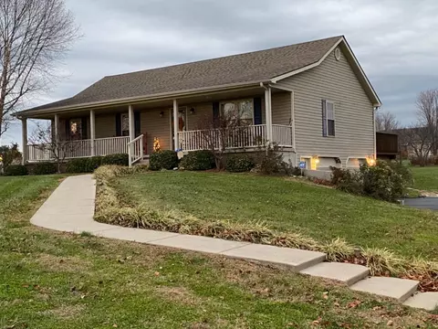360 Sutton Ln, Lancaster, KY 40444 photo 1