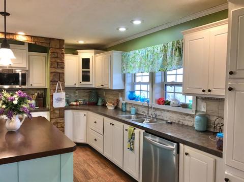 290 Avis Dr, Grayson, KY 41143 photo 3