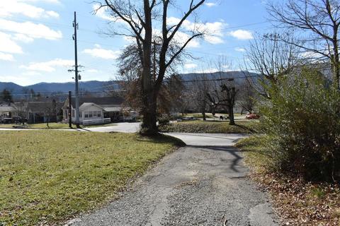 508 Manchester Ave, Middlesboro, KY 40965 photo 8