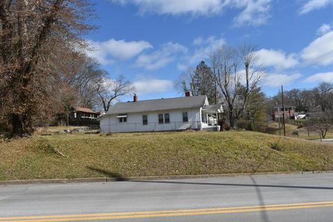 508 Manchester Ave, Middlesboro, KY 40965 photo 5