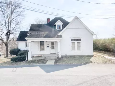 330 E Chestnut St, Carlisle, KY 40311 photo 1