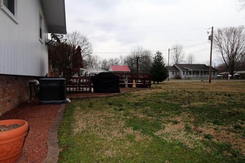 1035 Maple, Stanton, KY 40380 photo 5