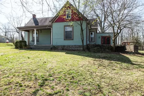 511 W Main St, Georgetown, KY 40324 photo 2
