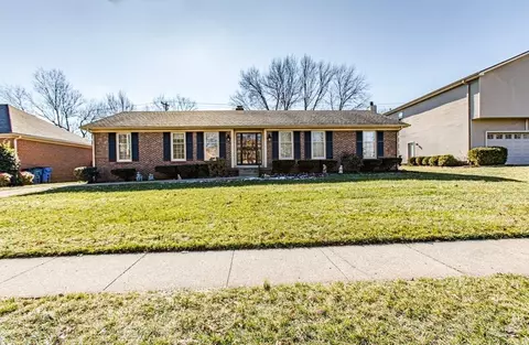 3414 Snaffle Rd, Lexington, KY 40513 photo 2