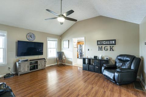 204 Elkmont Dr, Berea, KY 40403 photo 4