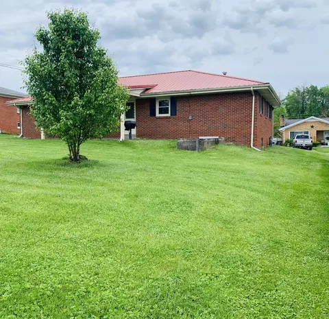 207 Davis Ave, Lancaster, KY 40444 photo 4