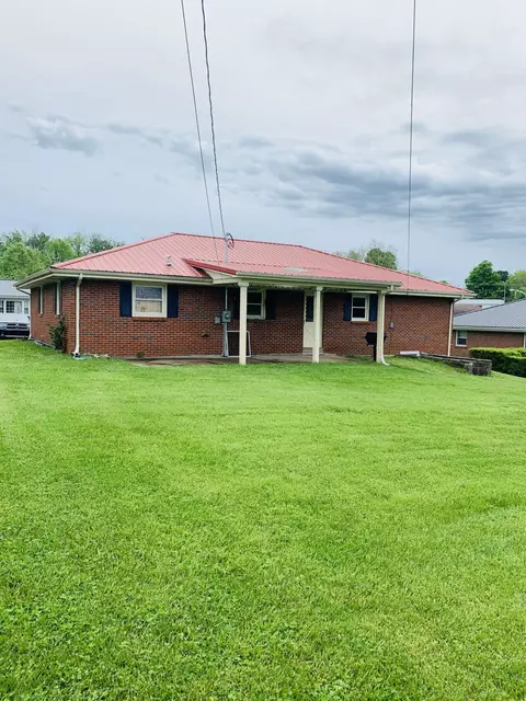 207 Davis Ave, Lancaster, KY 40444 photo 3