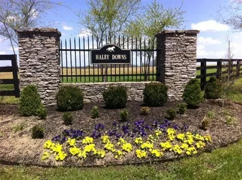 4700 Haley Downs Dr, Lexington, KY 40516