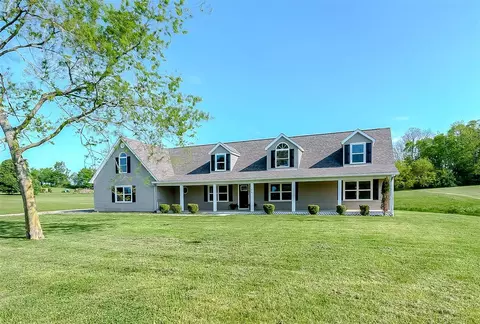 154 Rolling Meadows Dr, Lancaster, KY 40444 photo 2