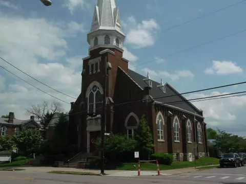 604 E Main St, Georgetown, KY 40324 photo 2