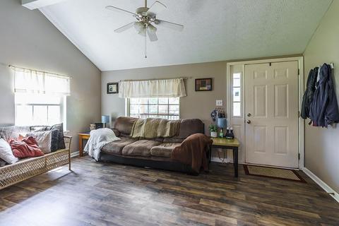 116 Phillips St, Berea, KY 40403 photo 4