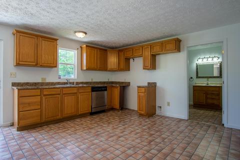 6830 E Laurel Rd, London, KY 40741 photo 3
