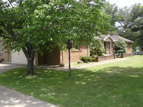 114 Ed Mullins Ave, Corbin, KY 40701 photo 2