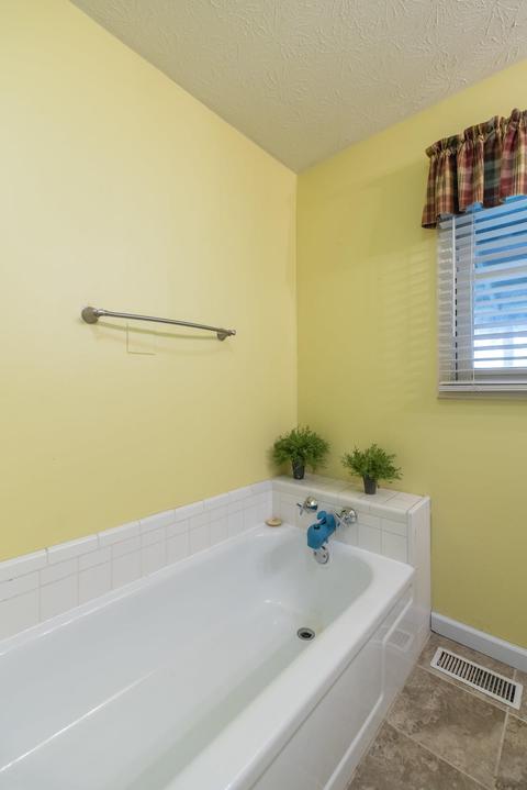 306 Oak Dr, Lancaster, KY 40444 photo 28