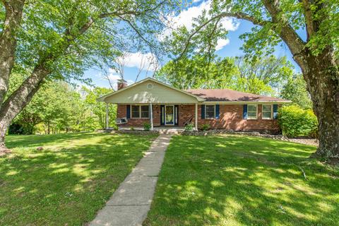 306 Oak Dr, Lancaster, KY 40444 photo 2