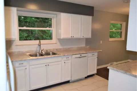 1379 Knapp Ave, Morehead, KY 40351 photo 5