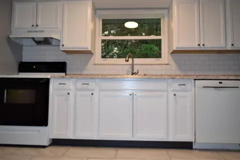 1379 Knapp Ave, Morehead, KY 40351 photo 4