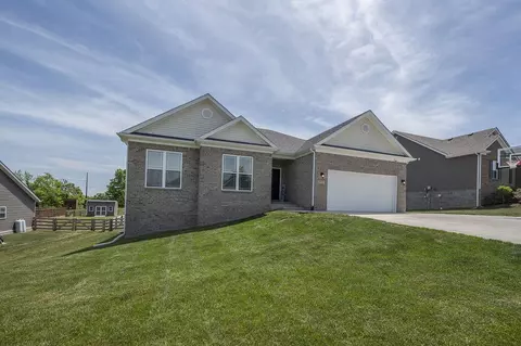 152 Fallow Cir, Georgetown, KY 40324 photo 2
