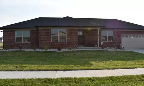 560 Saphire Dr, Berea, KY 40403 photo 2