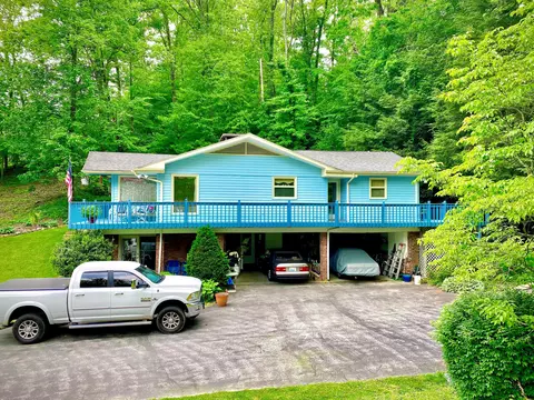 100 Tanglewood Dr, Corbin, KY 40701 photo 2