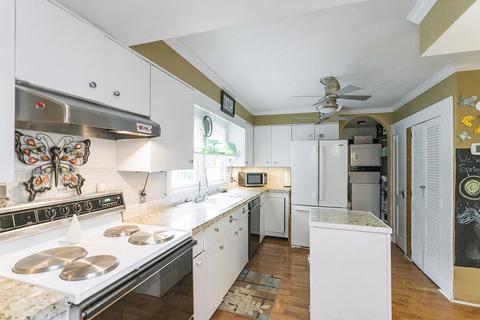 405 Prospect St, Berea, KY 40403 photo 9