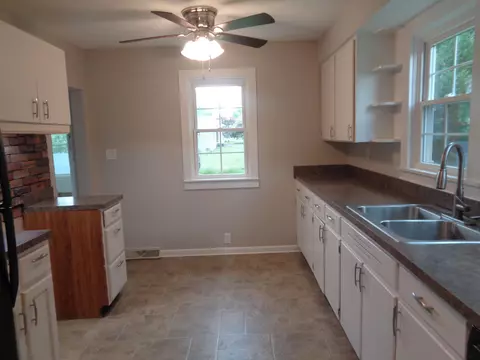 1900 Goodwin St, Corbin, KY 40701 photo 7