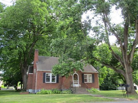 208 E Third St, Perryville, KY 40468 photo 1