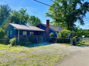 1050 Evergreen Rd, Flat Lick, KY 40935 photo 1