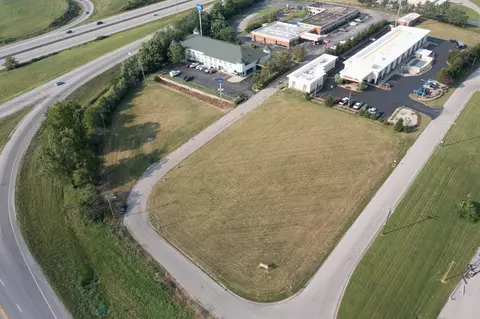 1005 Early Dr, Winchester, KY 40391