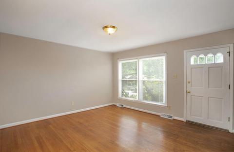 565 Compton Dr, Lexington, KY 40517 photo 3