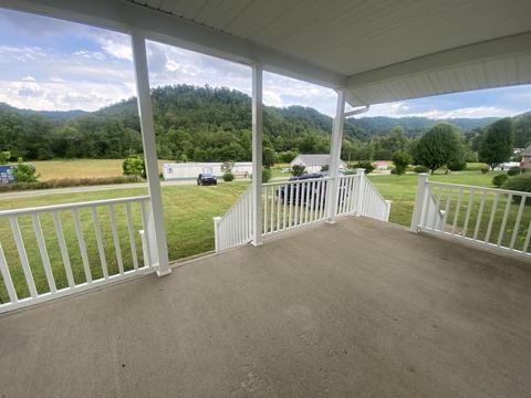 1178 Walker Rd, Walker, KY 40997 photo 3