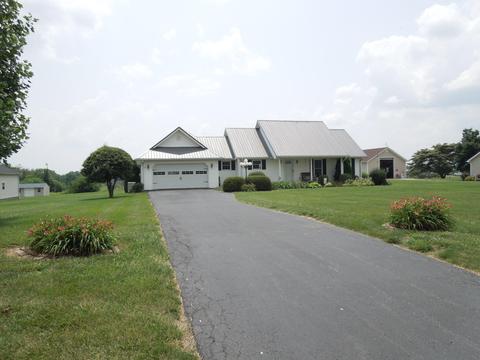 149 Bright Leaf Dr, Lancaster, KY 40444 photo 2