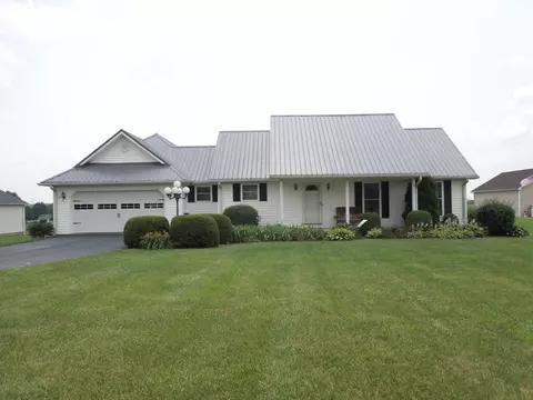 149 Bright Leaf Dr, Lancaster, KY 40444 photo 1