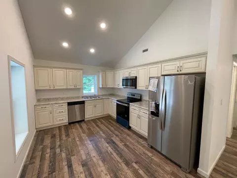 1023 5th St Rd, Corbin, KY 40701 photo 2