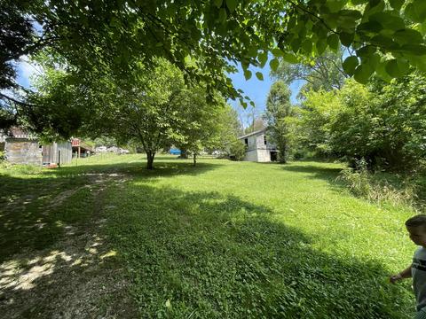 152 Traylor Rd, Irvine, KY 40336 photo 1