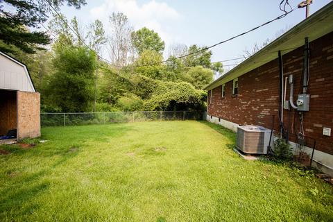 188 E Railroad St, Stanton, KY 40380 photo 7
