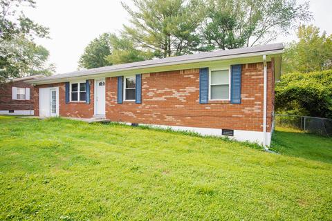 188 E Railroad St, Stanton, KY 40380 photo 1