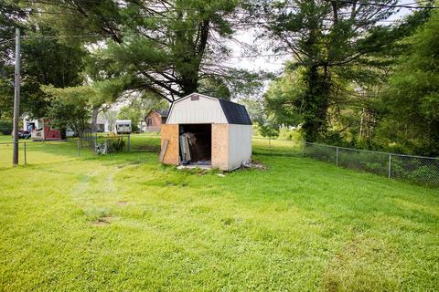 188 E Railroad St, Stanton, KY 40380 photo 5