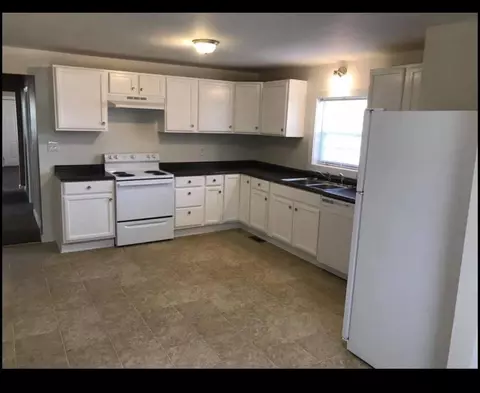 95 W Greendale St, Corbin, KY 40701 photo 2