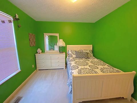 181 Barrett St, Grayson, KY 41143 photo 2