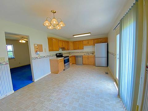 181 Barrett St, Grayson, KY 41143 photo 6
