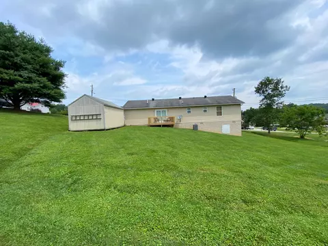 181 Barrett St, Grayson, KY 41143 photo 17