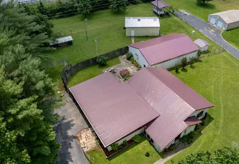931 E College Ave, Stanton, KY 40380 photo 5