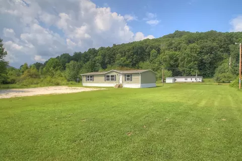333 Brandy Ln, Stanton, KY 40380 photo 2