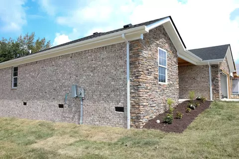 649 Fourwinds Dr, Richmond, KY 40475 photo 2