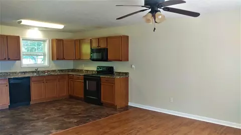 113 Peyton Ave, Irvine, KY 40336 photo 3